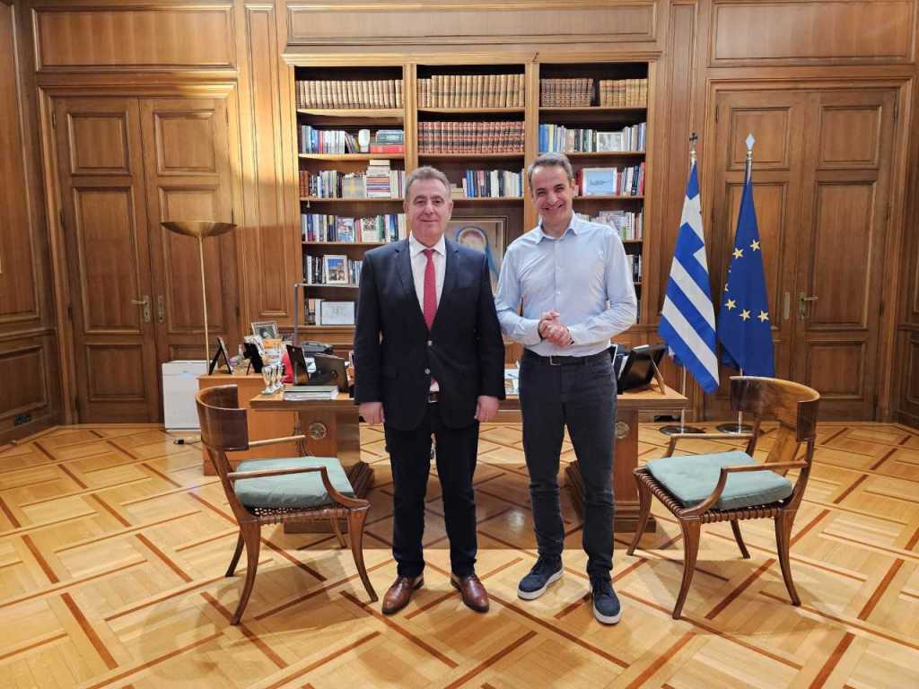 Συνάντηση του Βουλευτή Λευκάδας Θανάση Καββαδά με τον Πρωθυπουργό Κυριάκο Μητσοτάκη στο Μέγαρο Μαξίμου για τον αγωγό ύδρευσης Πρέβεζας – Άρτας - Λευκάδας